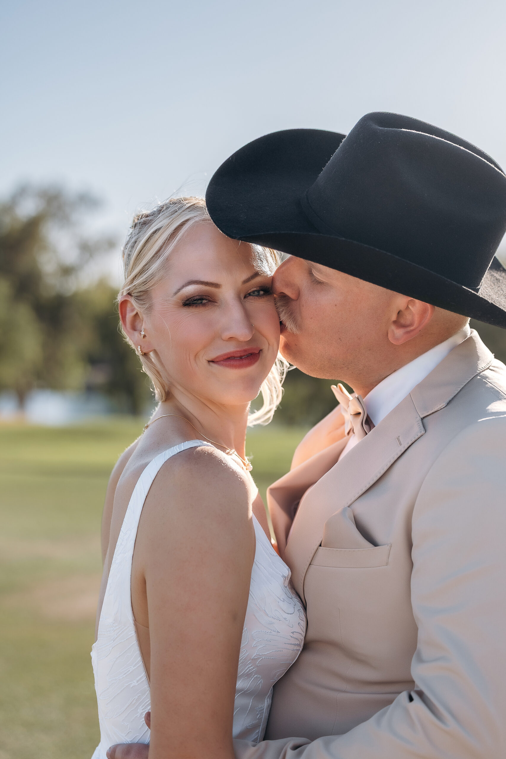 Katie and Darren at their London Bridge Resort wedding in Lake Havasu, Arizona